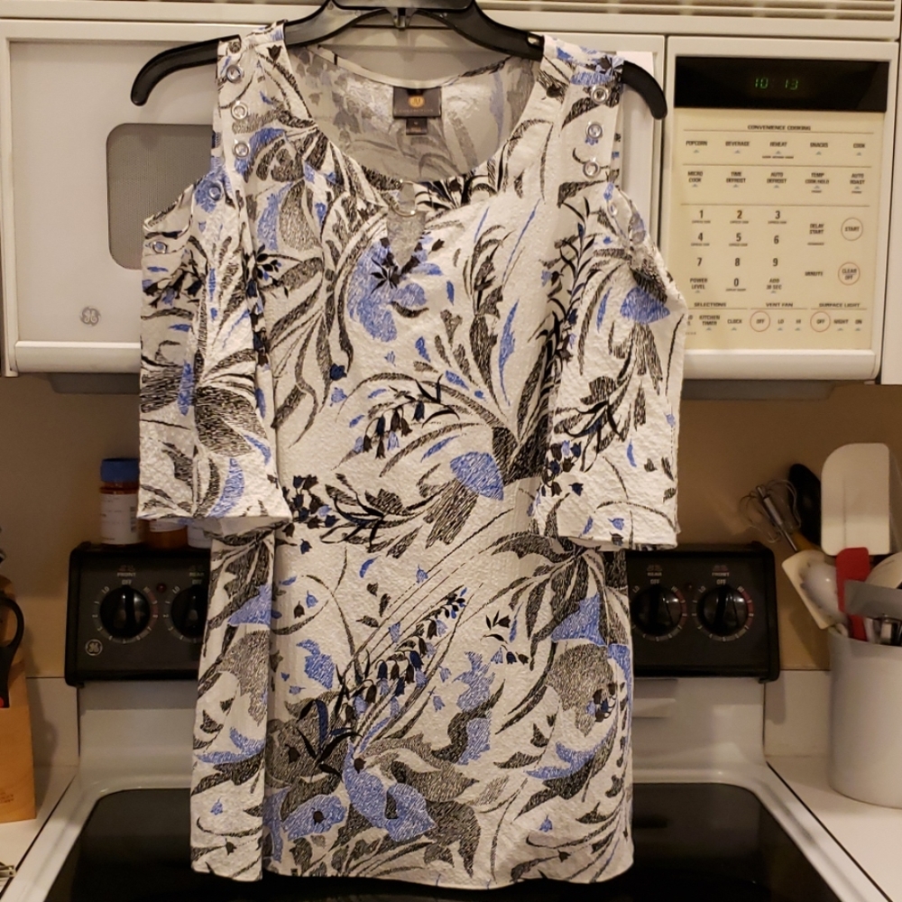 Ladies top